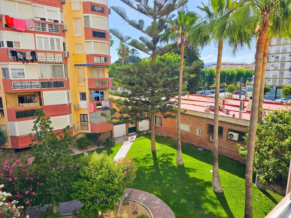 Estudio Vip Mediterraneo - Alojamientos La Torre Torre Del Mar Exterior photo